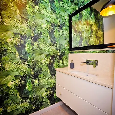 Luna Deluxe Apartment