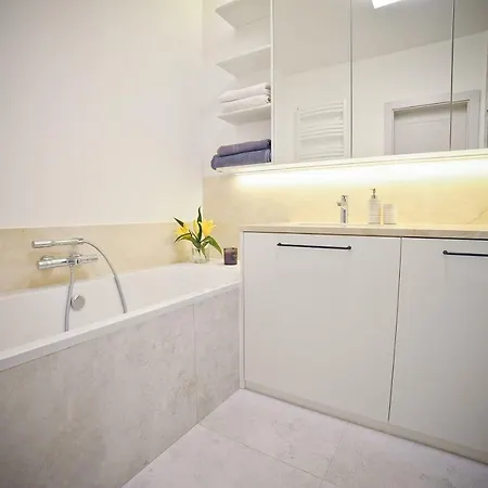 Luna Deluxe Apartment